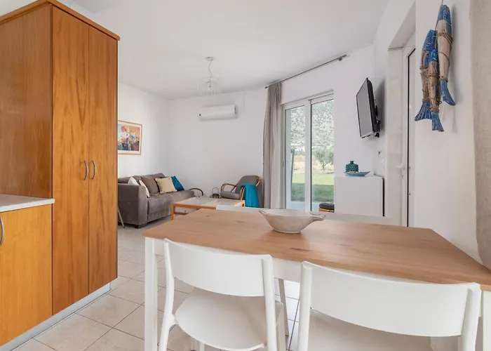 Einalia Homes By The