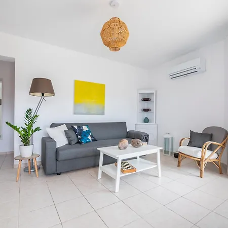 Einalia Homes By The *