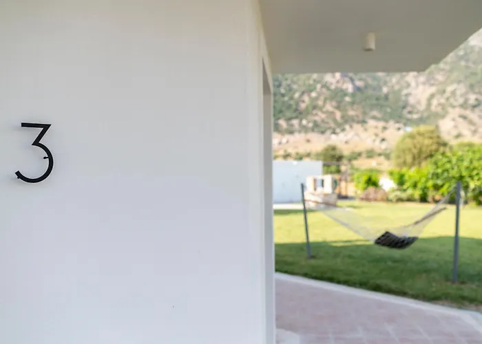 Einalia Homes By The *