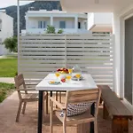 Дом отдыха Einalia Homes By The