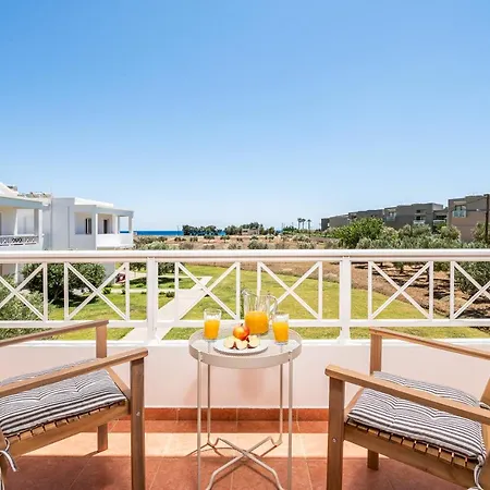 בית נופש Einalia Homes By The