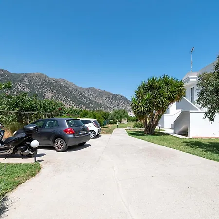 Casa de Férias Einalia Homes By The