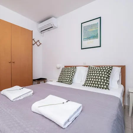 Einalia Homes By The