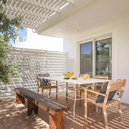 Einalia Homes By The *