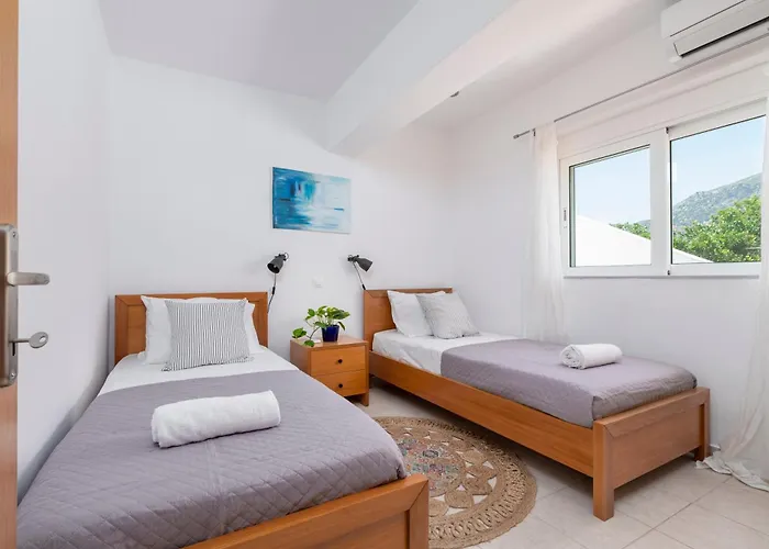 Einalia Homes By The Σπίτι διακοπών