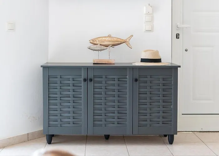 Einalia Homes By The *