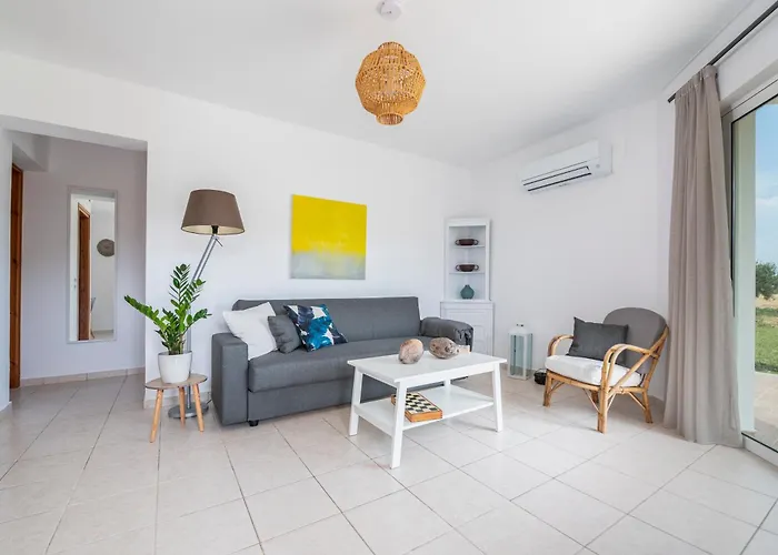 Einalia Homes By The *