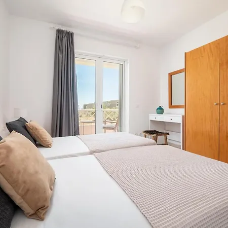 Einalia Homes By The 度假居 *