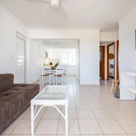 度假居 Einalia Homes By The